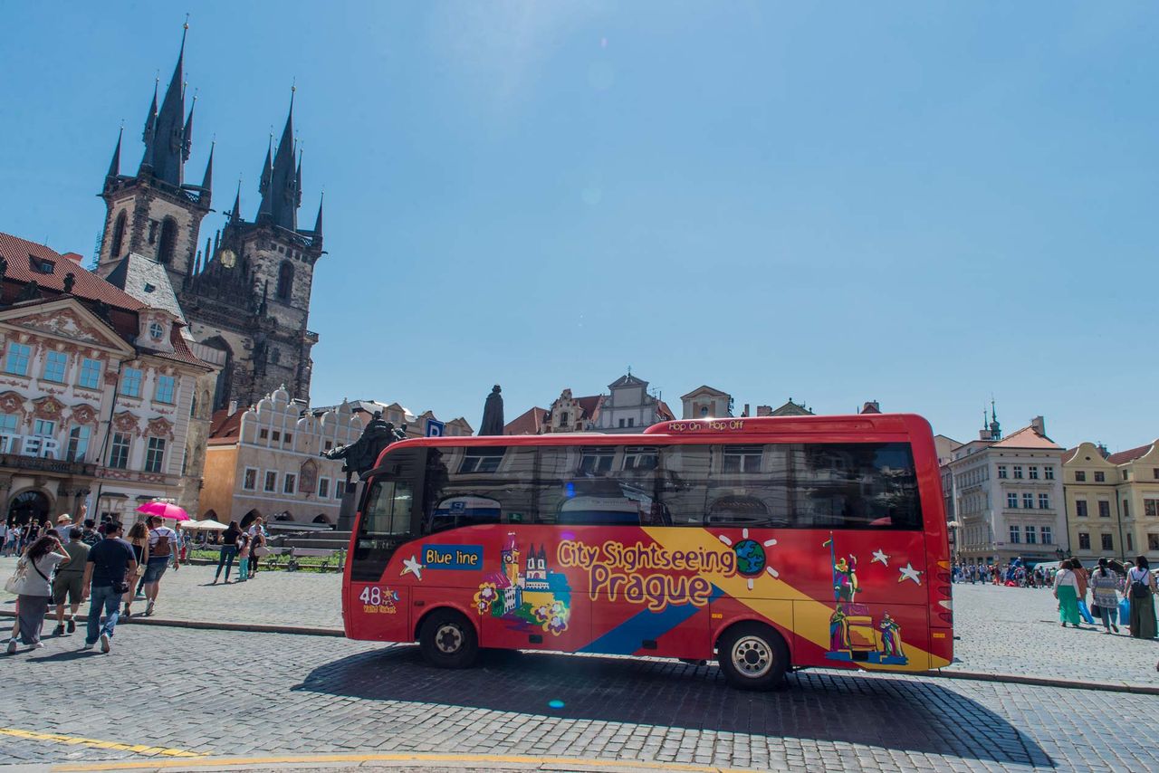 bus tours budapest to prague