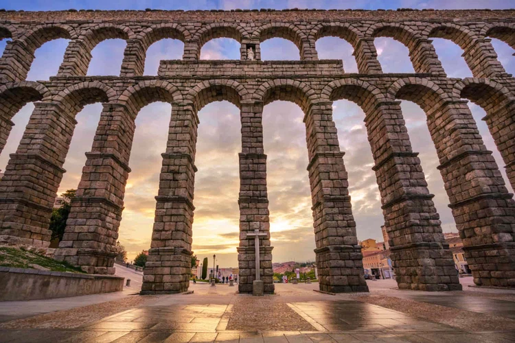 Hop-On Hop-Off Segovia | City Sightseeing